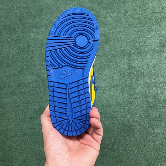 Jordan 1 High Reverse Laney - Picture 4 of 4